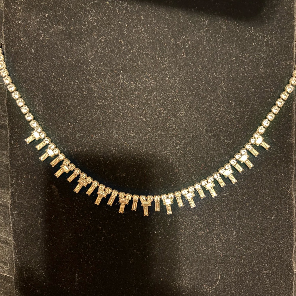 Vintage Rhinestone Necklace - Picture 3 of 8